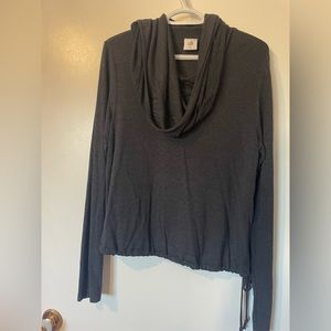 Cabi cowl neck top. EUC